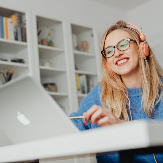 سماعات سوني WH-1000XM4